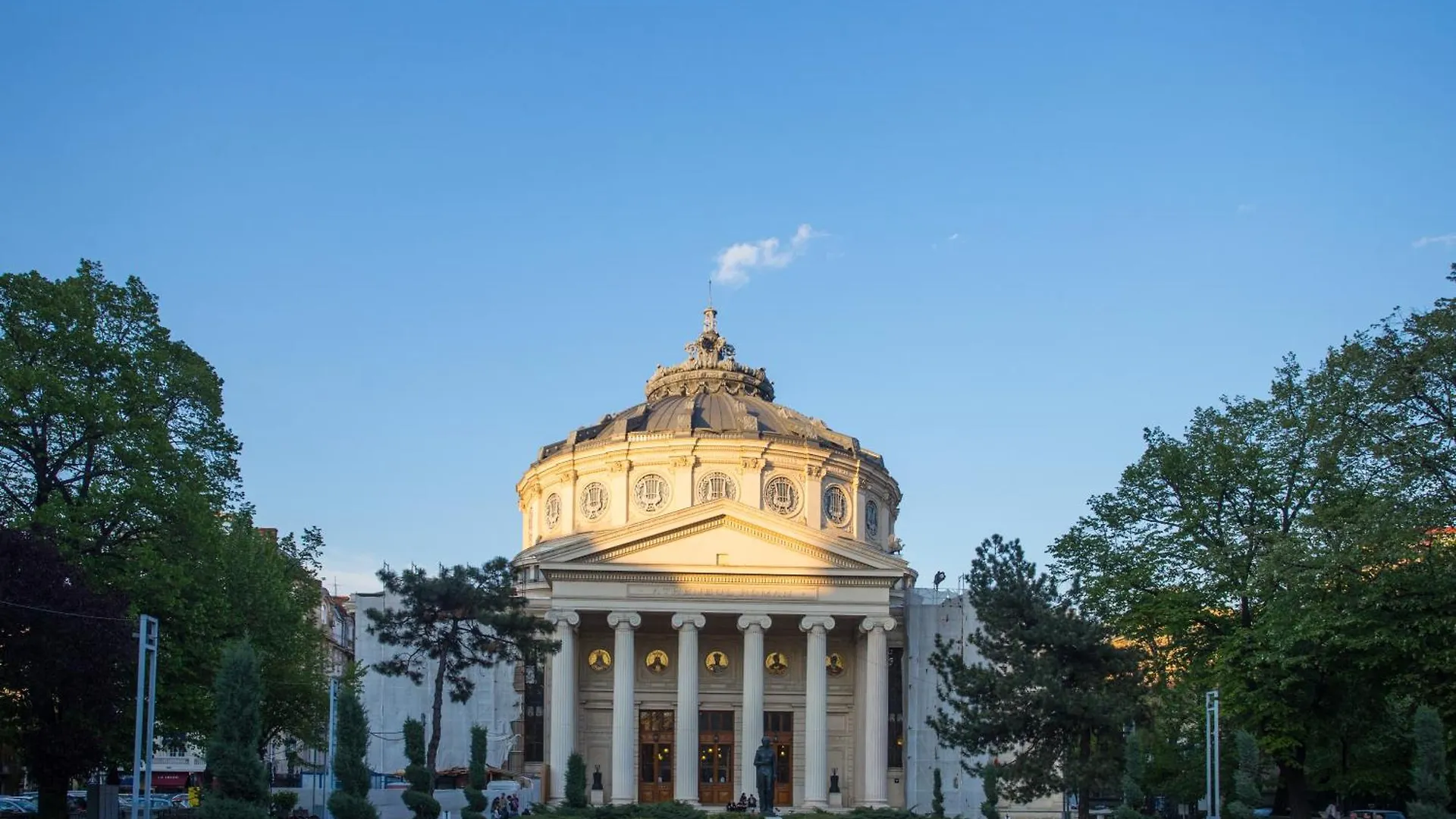 Eclectic 3 Bedroom Calea Victoriei By Urbanesq Bucarest Roumanie