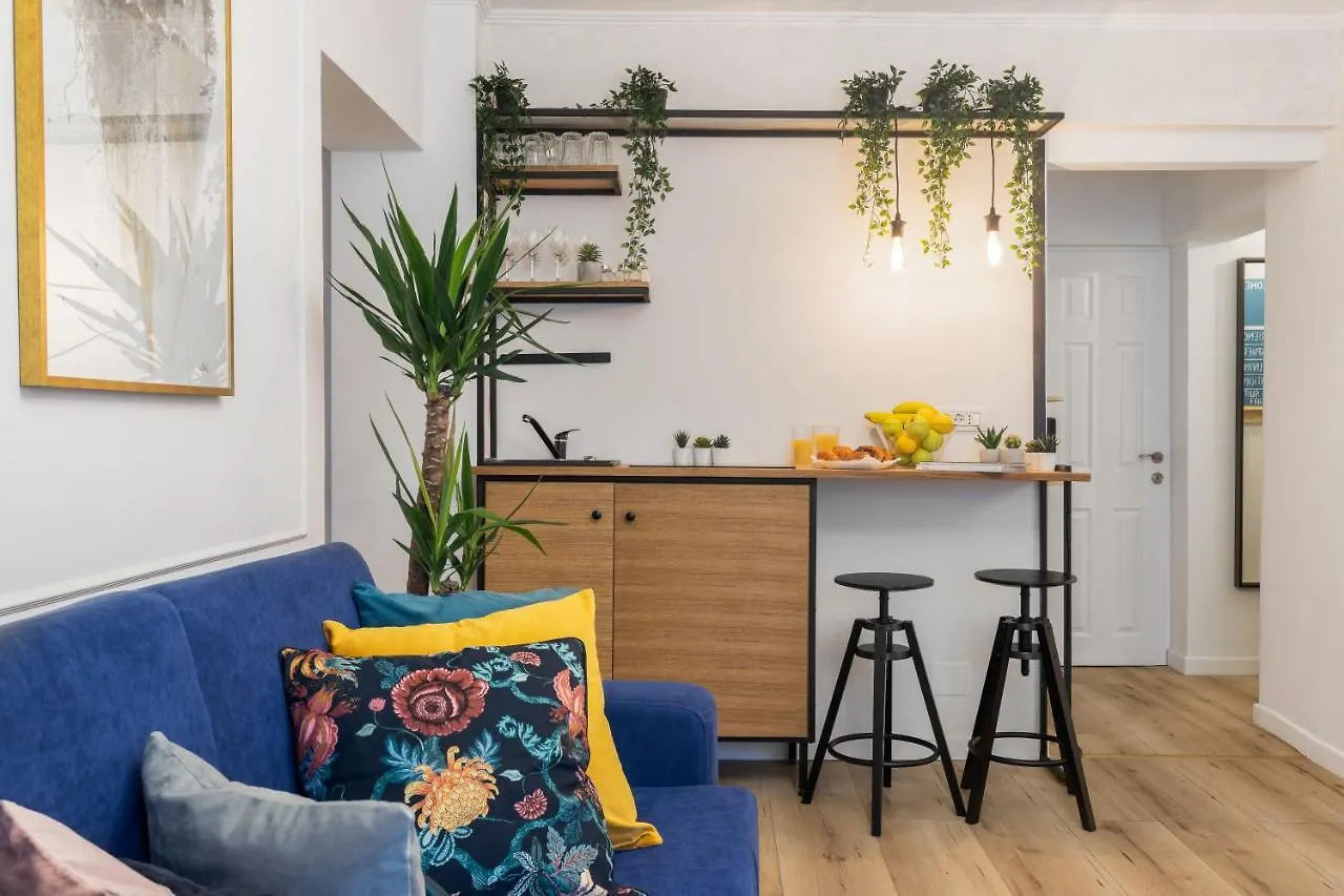 Eclectic 3 Bedroom Calea Victoriei By Urbanesq Bucarest 0*,