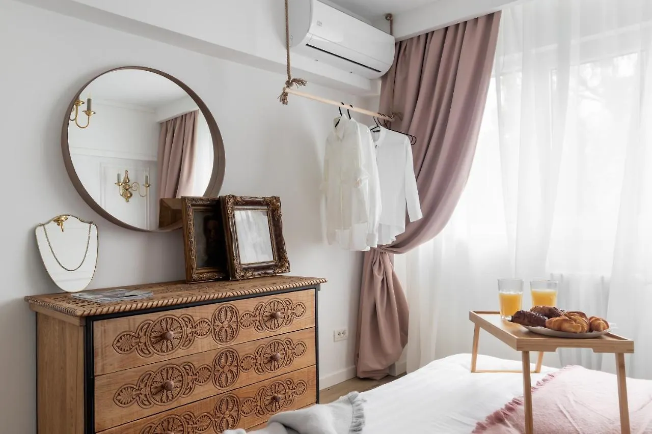 Eclectic 3 Bedroom Calea Victoriei By Urbanesq Bucharest 0*,  Romania